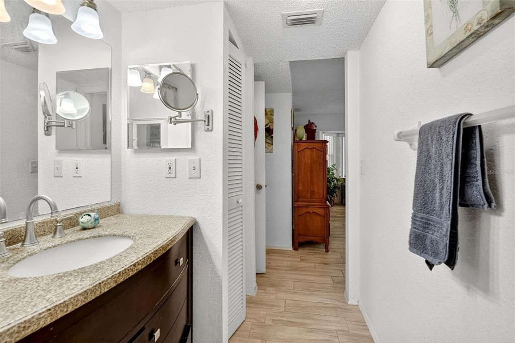 For Sale: $189,500 (3 beds, 2 baths, 1290 Square Feet)