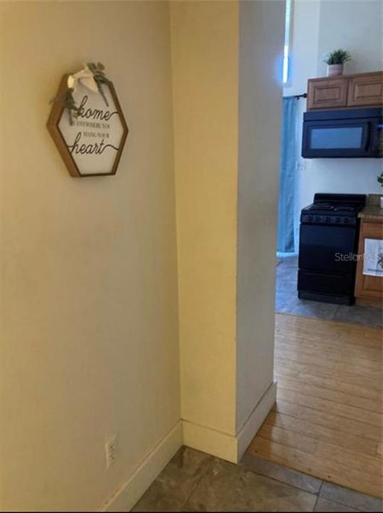 For Sale: $67,000 (1 beds, 1 baths, 411 Square Feet)