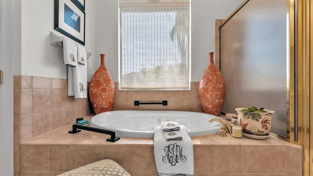 En Venta: $535,000 (3 camas, 2 baños, 2671 Pies cuadrados)