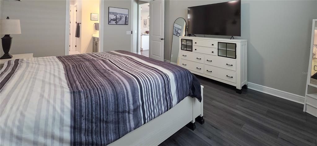 待售: $729,900 (2 贝兹, 2 浴室, 1917 平方英尺)