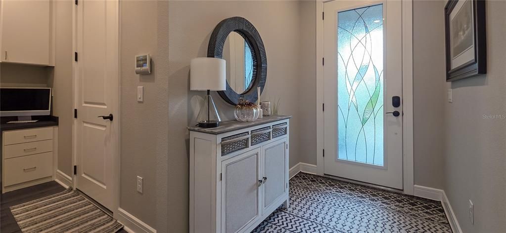 待售: $729,900 (2 贝兹, 2 浴室, 1917 平方英尺)