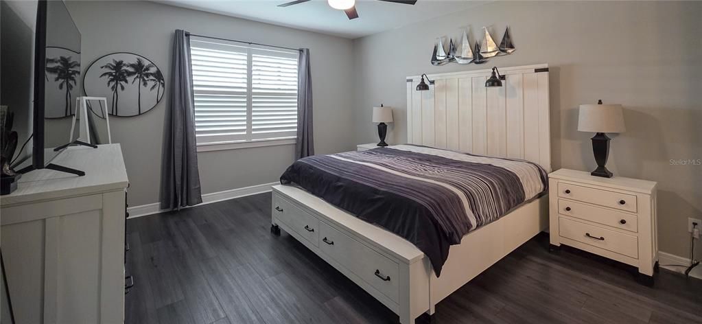 待售: $729,900 (2 贝兹, 2 浴室, 1917 平方英尺)