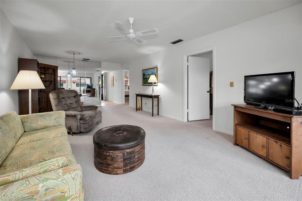 En Venta: $185,000 (2 camas, 2 baños, 1068 Pies cuadrados)