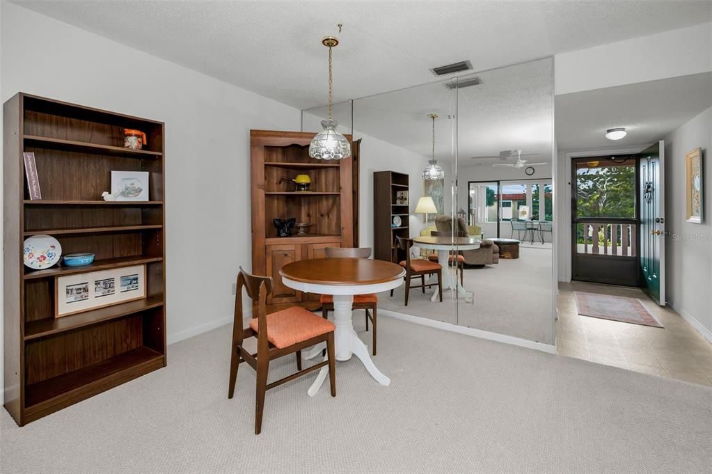 En Venta: $185,000 (2 camas, 2 baños, 1068 Pies cuadrados)