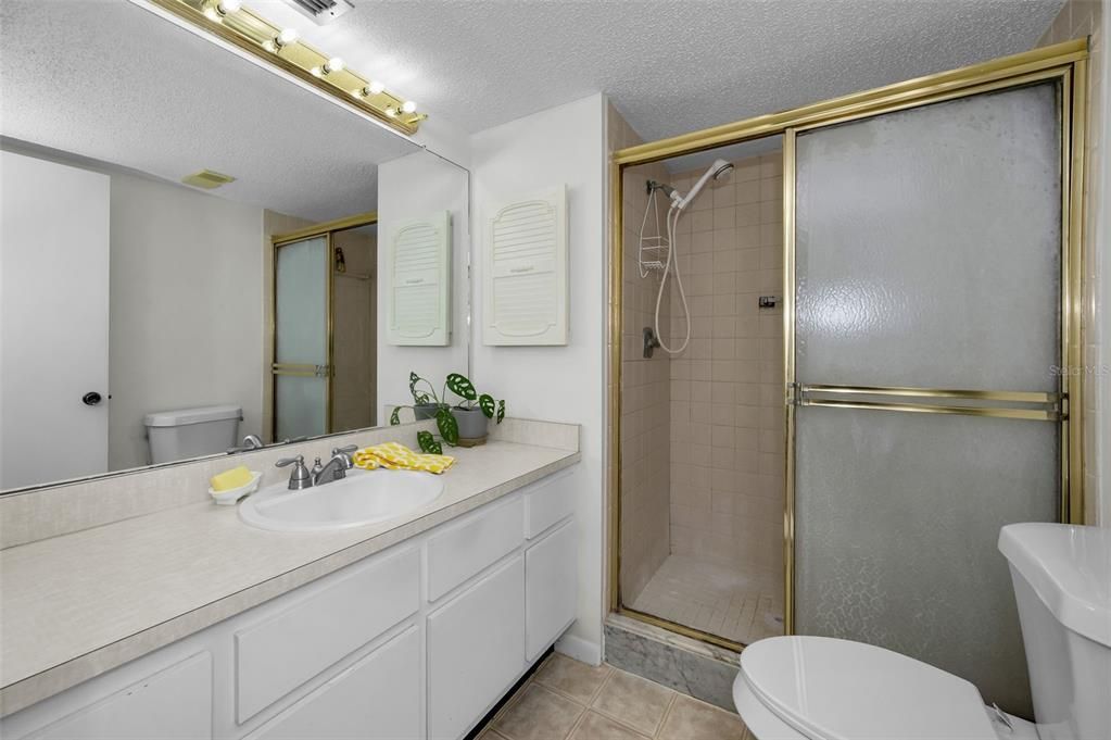 En Venta: $185,000 (2 camas, 2 baños, 1068 Pies cuadrados)