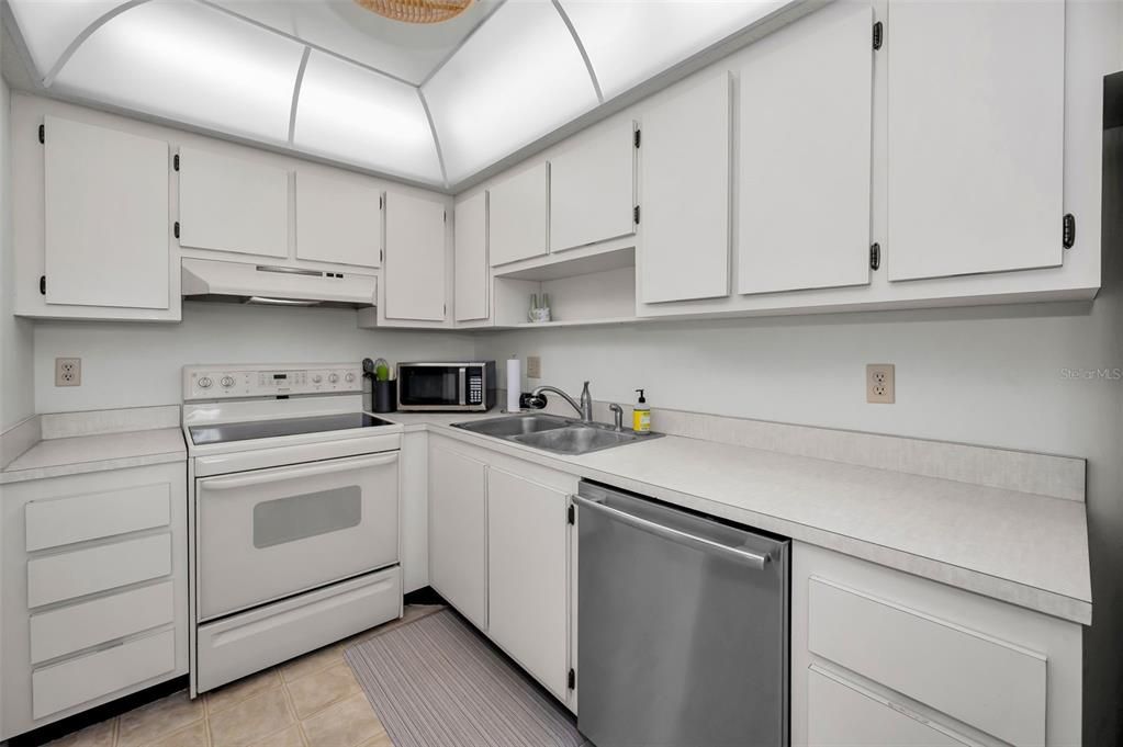 En Venta: $185,000 (2 camas, 2 baños, 1068 Pies cuadrados)