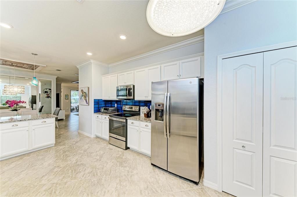 For Sale: $649,999 (3 beds, 2 baths, 1681 Square Feet)