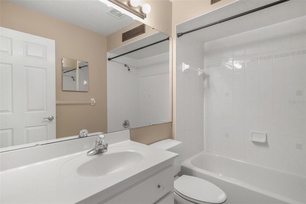 待售: $349,000 (3 贝兹, 2 浴室, 2009 平方英尺)