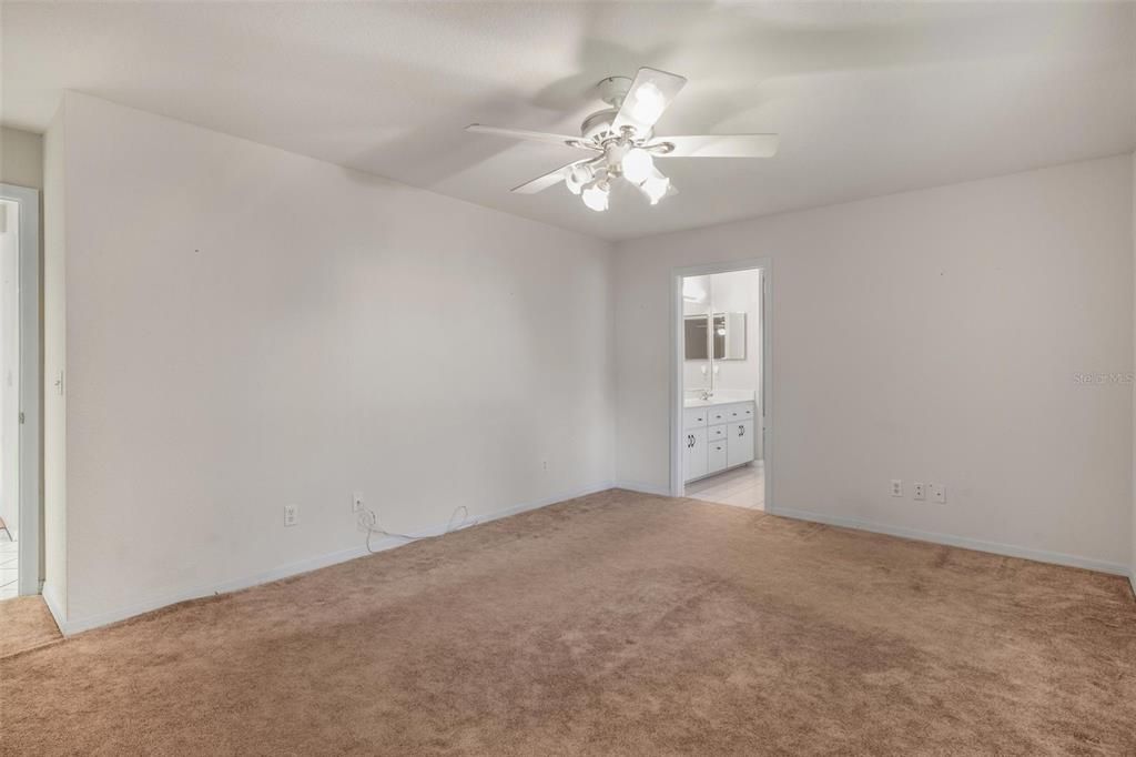 待售: $349,000 (3 贝兹, 2 浴室, 2009 平方英尺)