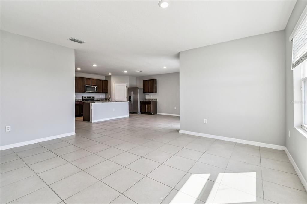 For Rent: $2,699 (4 beds, 2 baths, 1846 Square Feet)