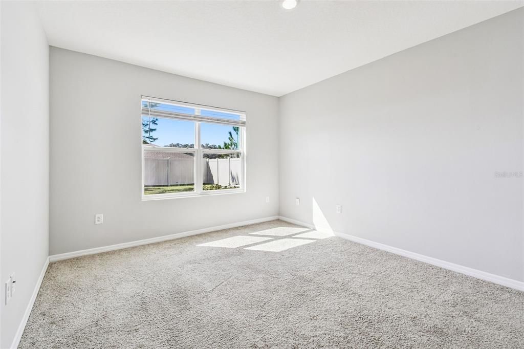 For Rent: $2,699 (4 beds, 2 baths, 1846 Square Feet)