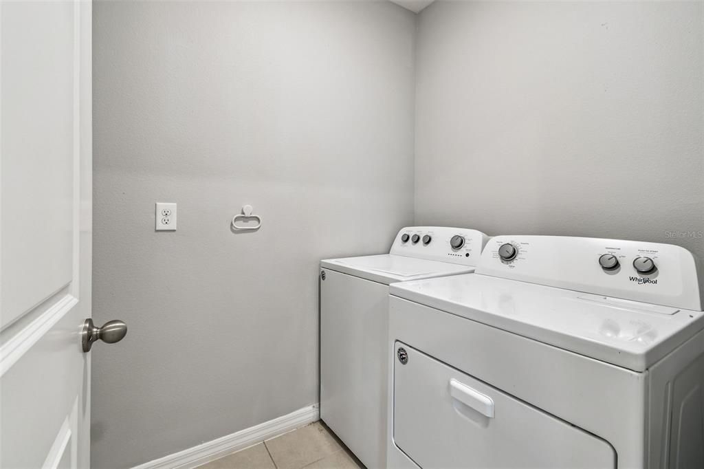 For Rent: $2,699 (4 beds, 2 baths, 1846 Square Feet)