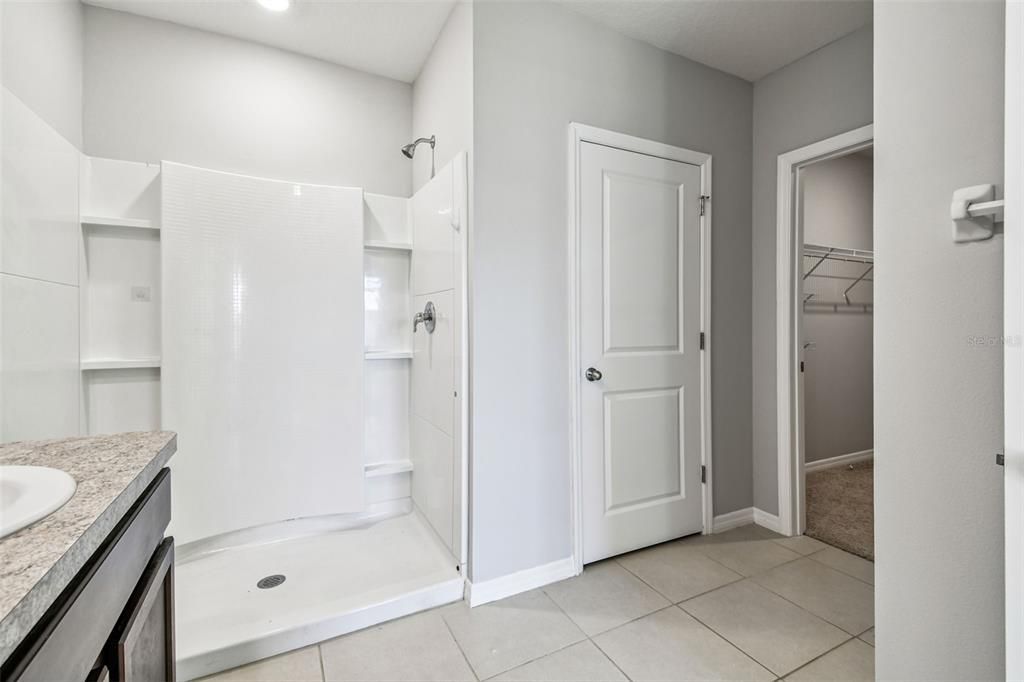 For Rent: $2,699 (4 beds, 2 baths, 1846 Square Feet)