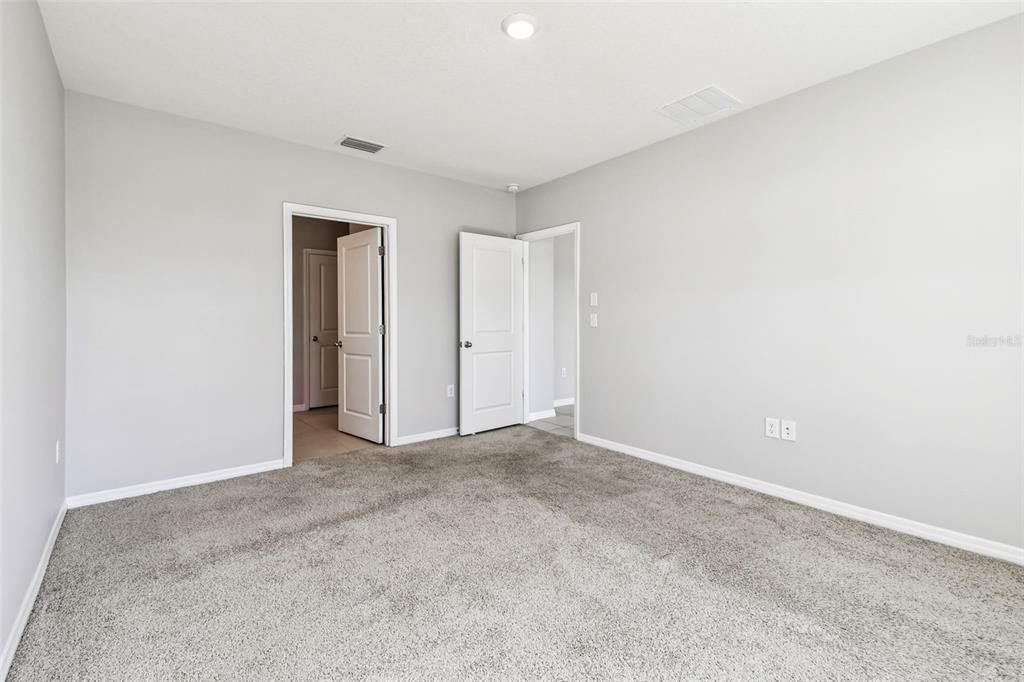 For Rent: $2,699 (4 beds, 2 baths, 1846 Square Feet)