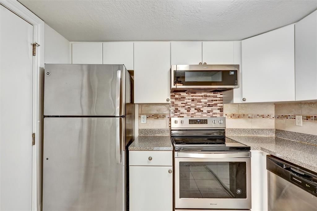 Active With Contract: $189,000 (3 beds, 2 baths, 1200 Square Feet)