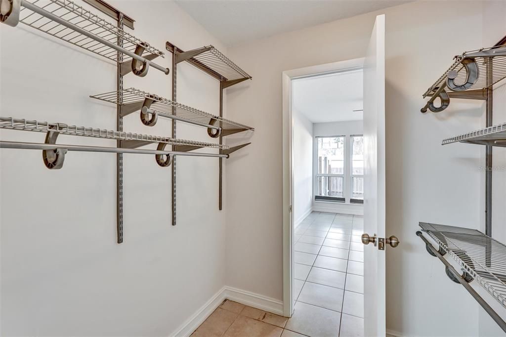 Active With Contract: $189,000 (3 beds, 2 baths, 1200 Square Feet)