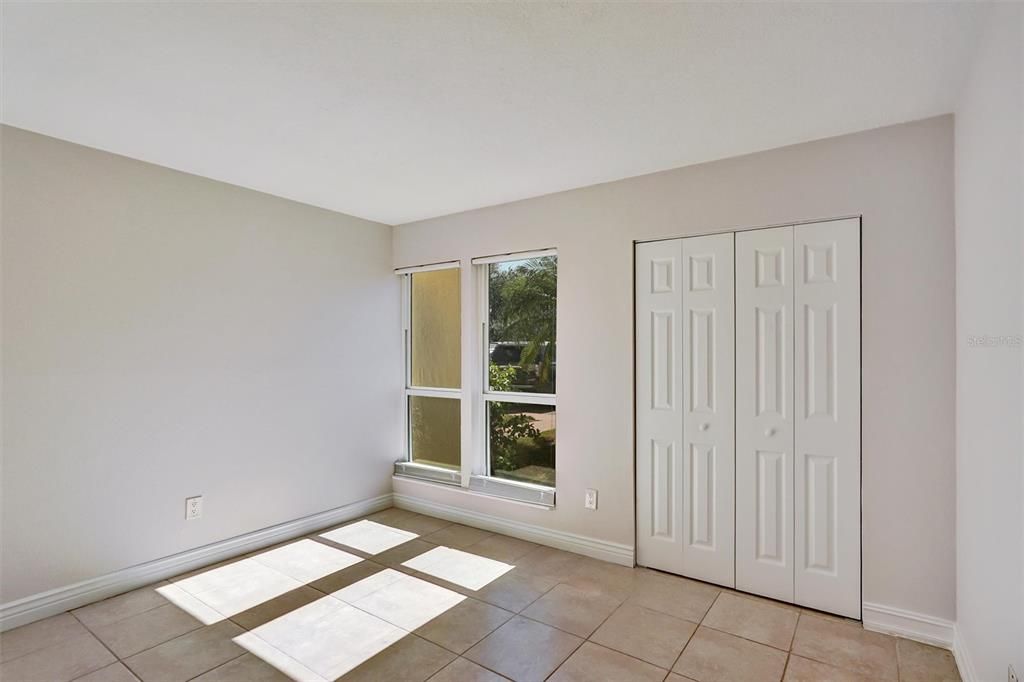 Active With Contract: $189,000 (3 beds, 2 baths, 1200 Square Feet)