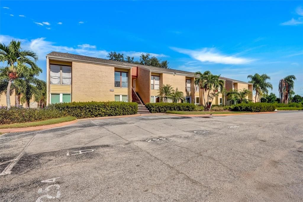 Active With Contract: $189,000 (3 beds, 2 baths, 1200 Square Feet)