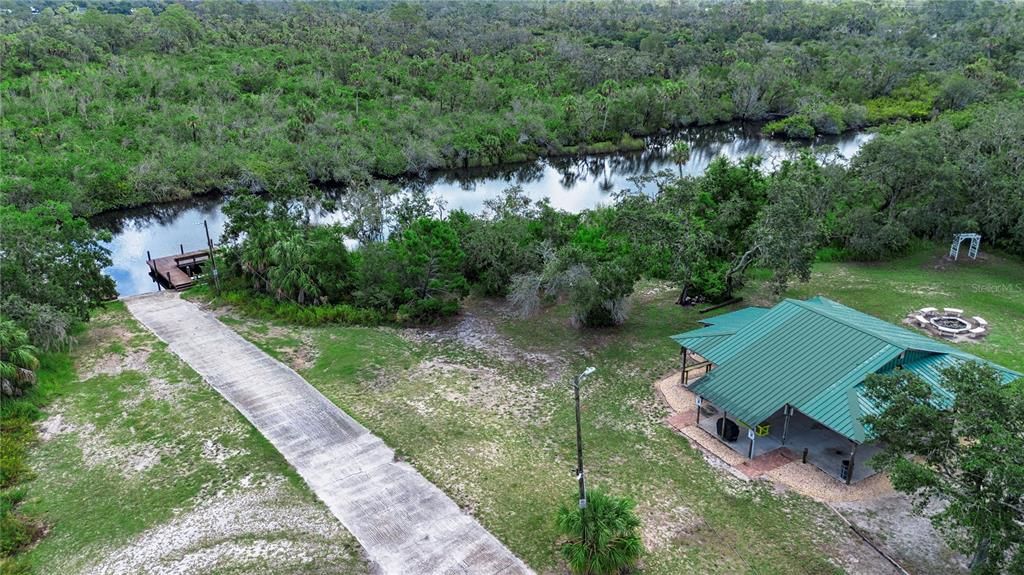 合同活跃: $400,000 (3 贝兹, 2 浴室, 1499 平方英尺)