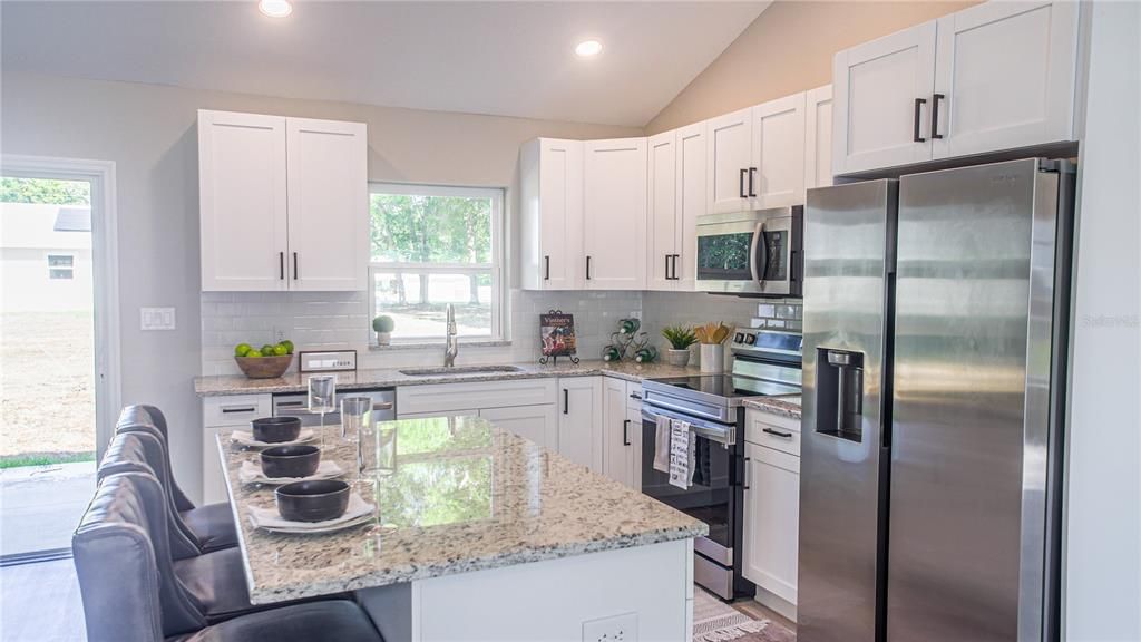 For Rent: $2,150 (3 beds, 2 baths, 1400 Square Feet)