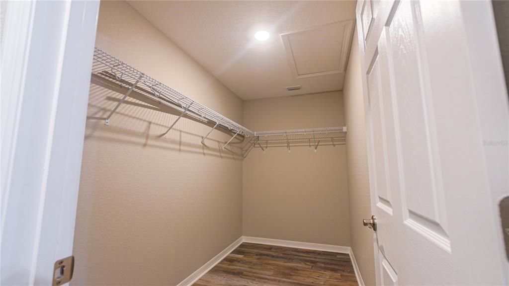 For Rent: $2,150 (3 beds, 2 baths, 1400 Square Feet)