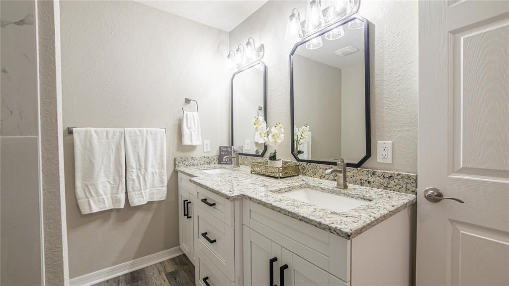 For Rent: $2,150 (3 beds, 2 baths, 1400 Square Feet)