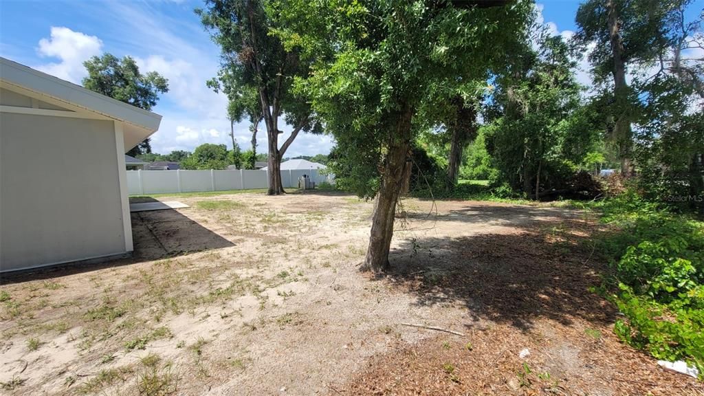 For Rent: $2,150 (3 beds, 2 baths, 1400 Square Feet)