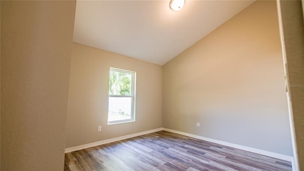 For Rent: $2,150 (3 beds, 2 baths, 1400 Square Feet)