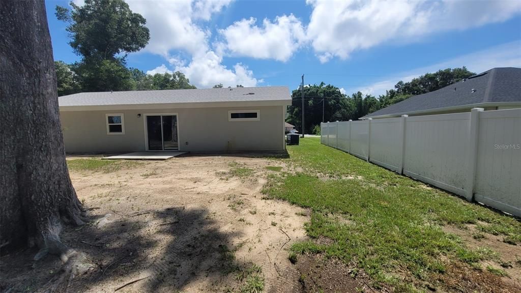 For Rent: $2,150 (3 beds, 2 baths, 1400 Square Feet)