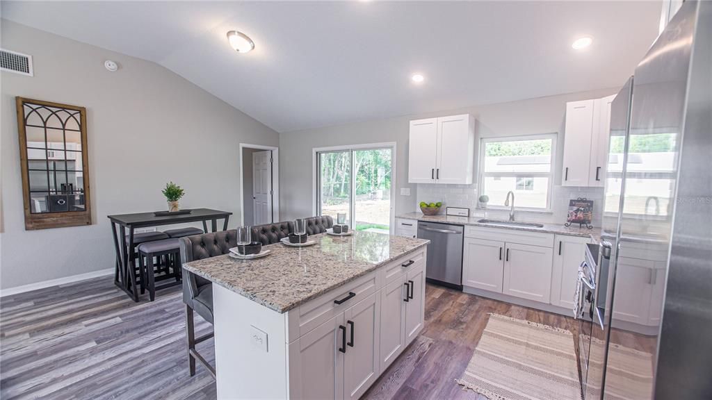 For Rent: $2,150 (3 beds, 2 baths, 1400 Square Feet)