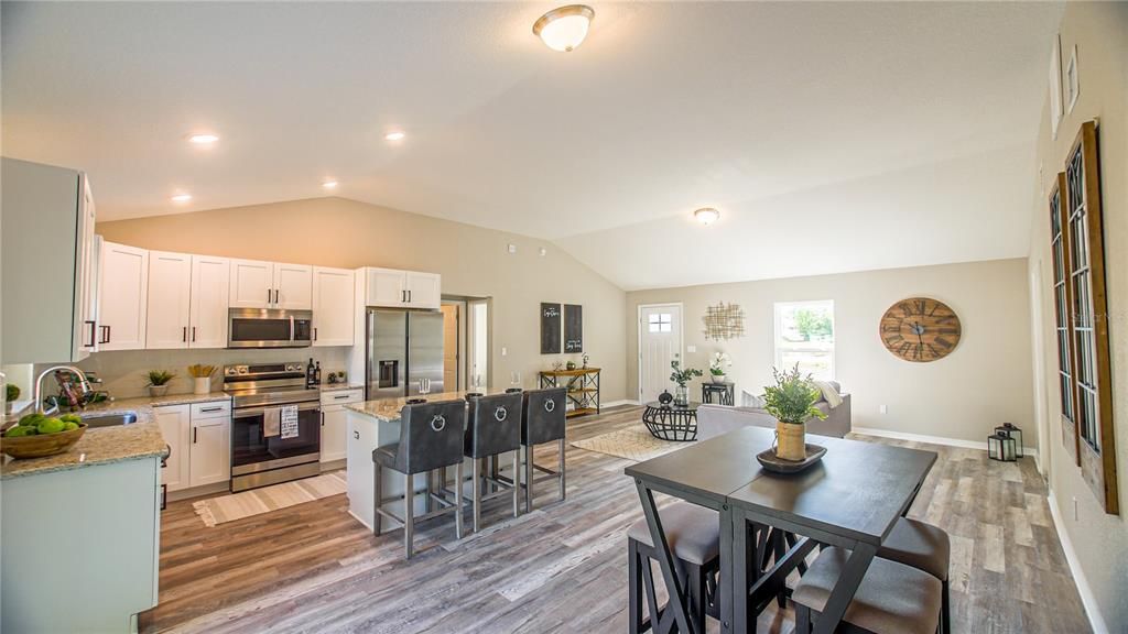 For Rent: $2,150 (3 beds, 2 baths, 1400 Square Feet)