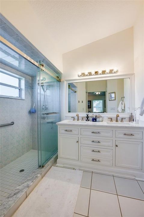 Active With Contract: $324,900 (3 beds, 2 baths, 1276 Square Feet)