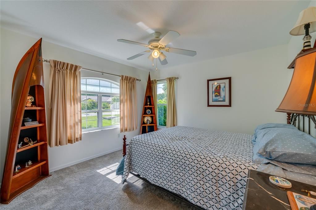 Active With Contract: $324,900 (3 beds, 2 baths, 1276 Square Feet)