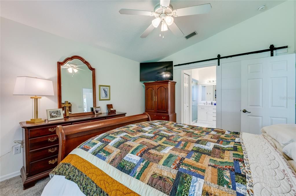 Active With Contract: $324,900 (3 beds, 2 baths, 1276 Square Feet)