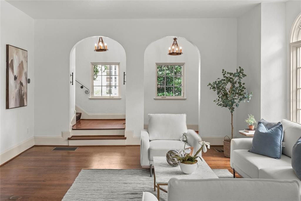 Active With Contract: $2,050,000 (4 beds, 3 baths, 4722 Square Feet)