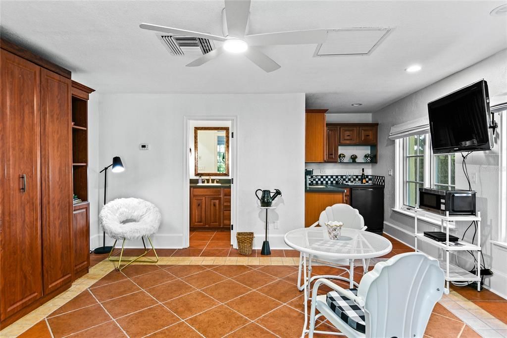 Active With Contract: $2,050,000 (4 beds, 3 baths, 4722 Square Feet)