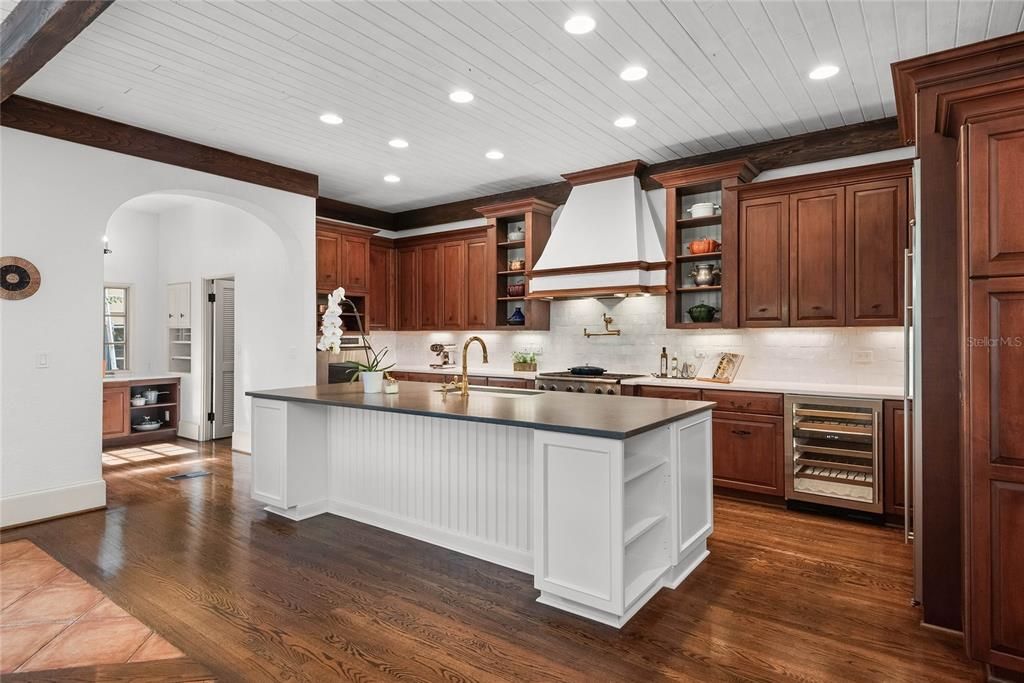 Active With Contract: $2,050,000 (4 beds, 3 baths, 4722 Square Feet)