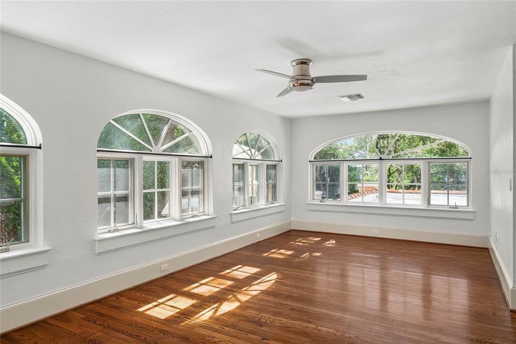 Active With Contract: $2,050,000 (4 beds, 3 baths, 4722 Square Feet)