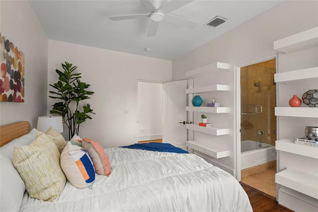 Active With Contract: $2,050,000 (4 beds, 3 baths, 4722 Square Feet)