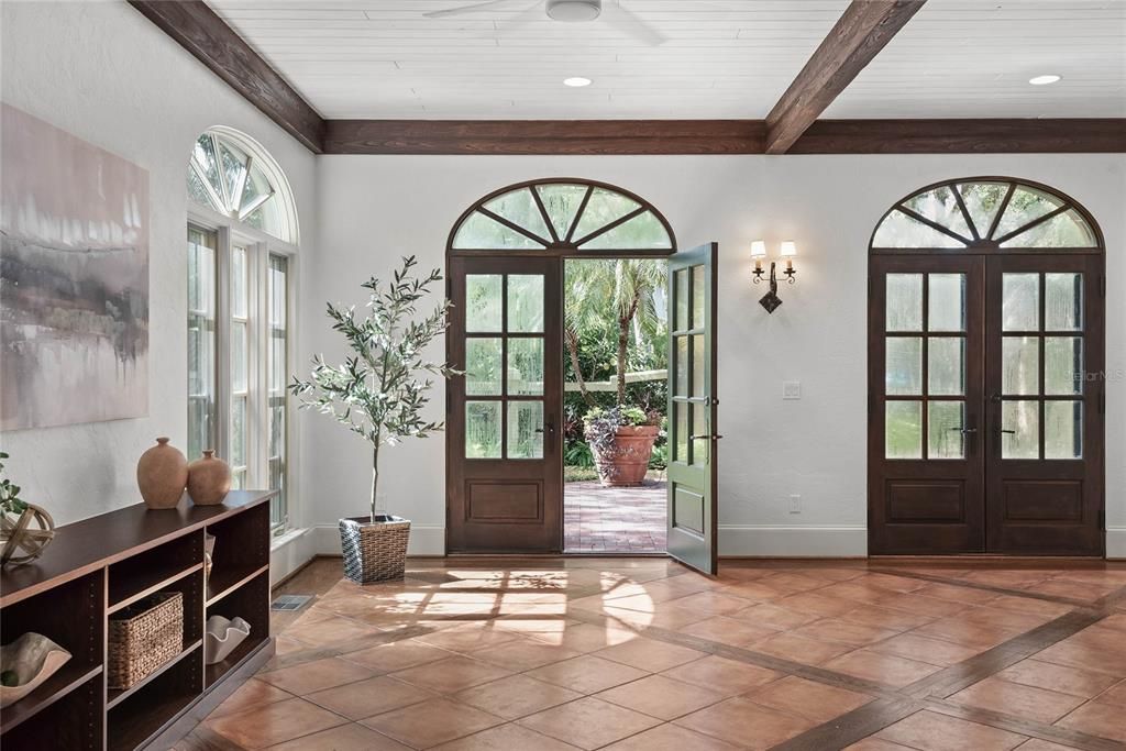 Active With Contract: $2,050,000 (4 beds, 3 baths, 4722 Square Feet)