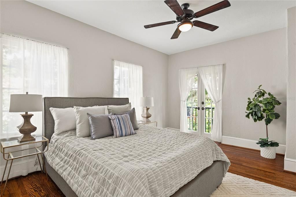 Active With Contract: $2,050,000 (4 beds, 3 baths, 4722 Square Feet)