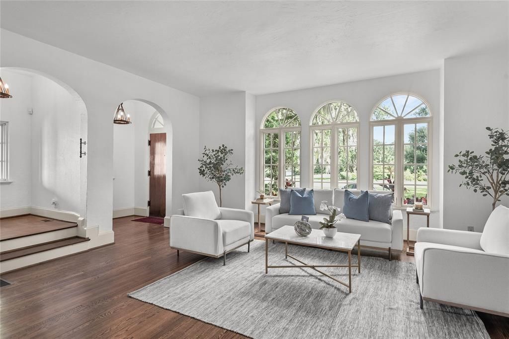 Active With Contract: $2,050,000 (4 beds, 3 baths, 4722 Square Feet)