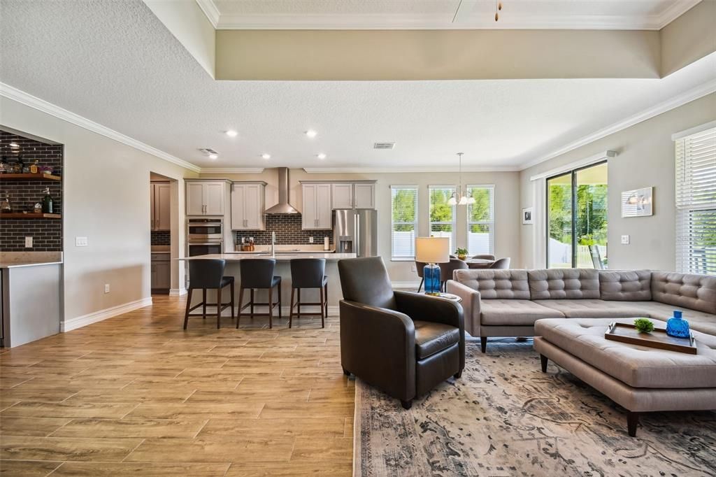 En Renta: $3,200 (4 camas, 3 baños, 2088 Pies cuadrados)