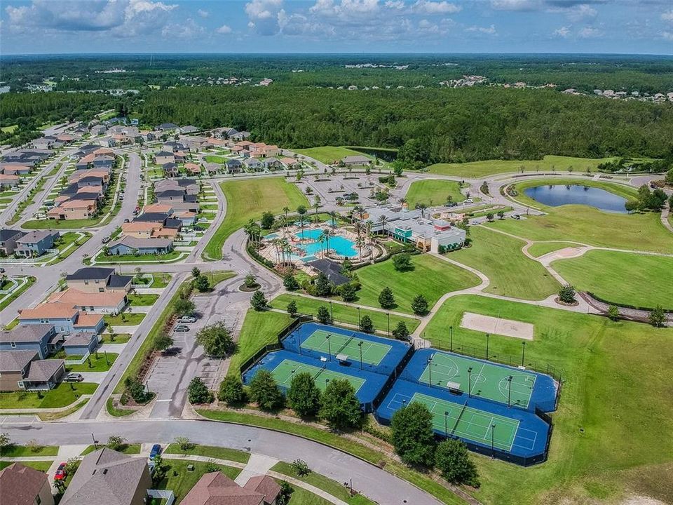 En Renta: $3,200 (4 camas, 3 baños, 2088 Pies cuadrados)