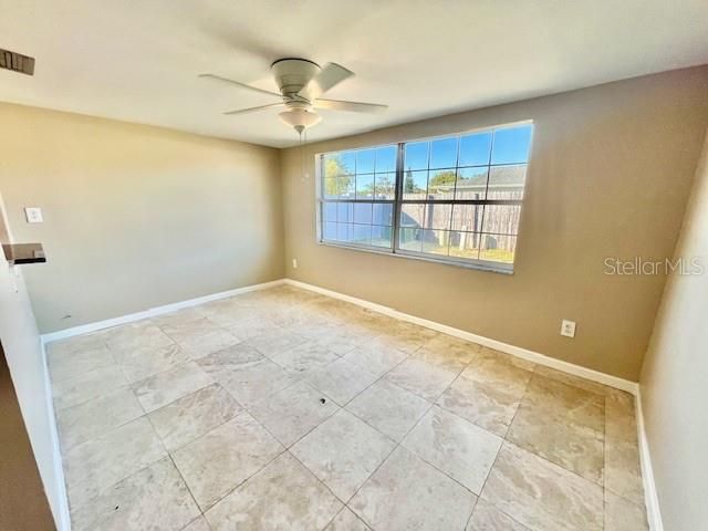 For Rent: $1,800 (3 beds, 2 baths, 1252 Square Feet)