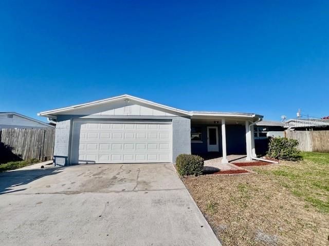 For Rent: $1,800 (3 beds, 2 baths, 1252 Square Feet)