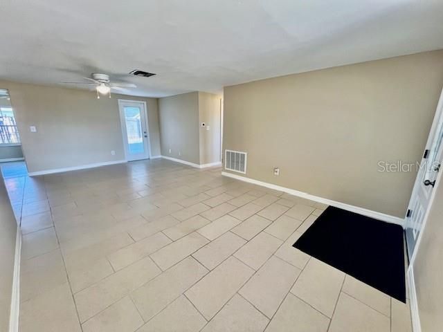 For Rent: $1,800 (3 beds, 2 baths, 1252 Square Feet)