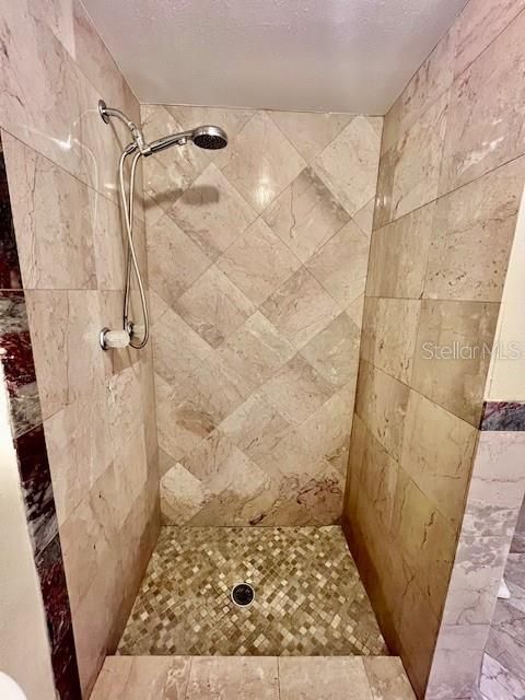 For Rent: $1,800 (3 beds, 2 baths, 1252 Square Feet)