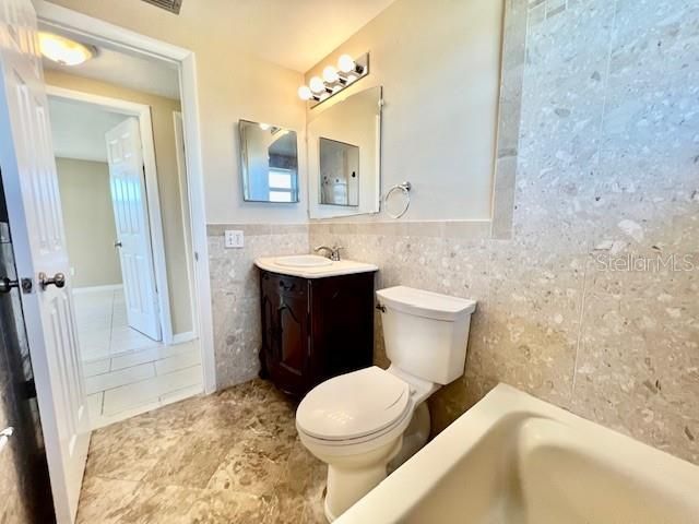 For Rent: $1,800 (3 beds, 2 baths, 1252 Square Feet)