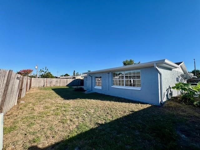 For Rent: $1,800 (3 beds, 2 baths, 1252 Square Feet)